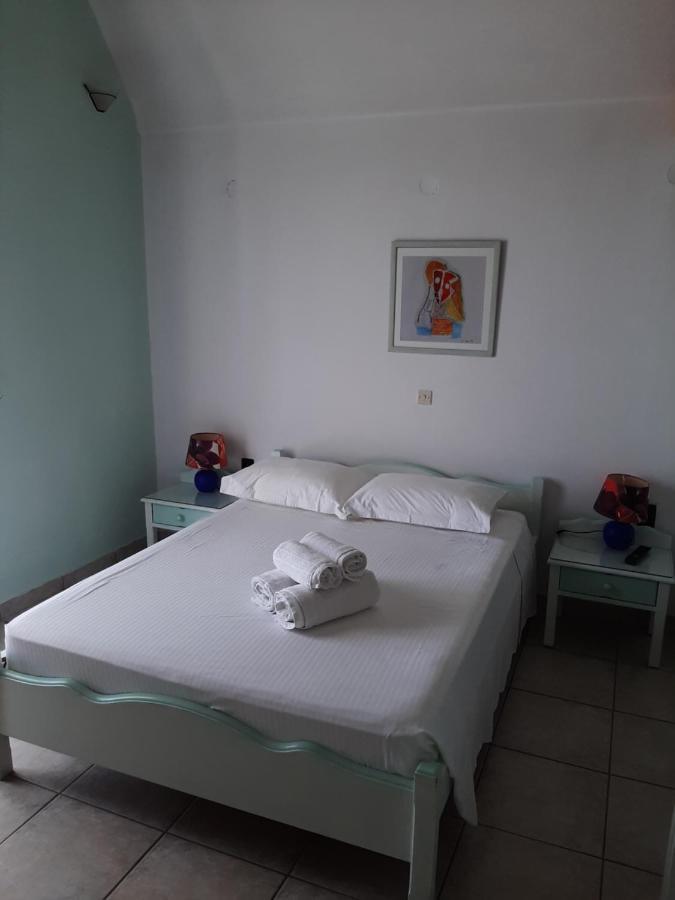 Apartment Nefeli Perissa (Santorini)